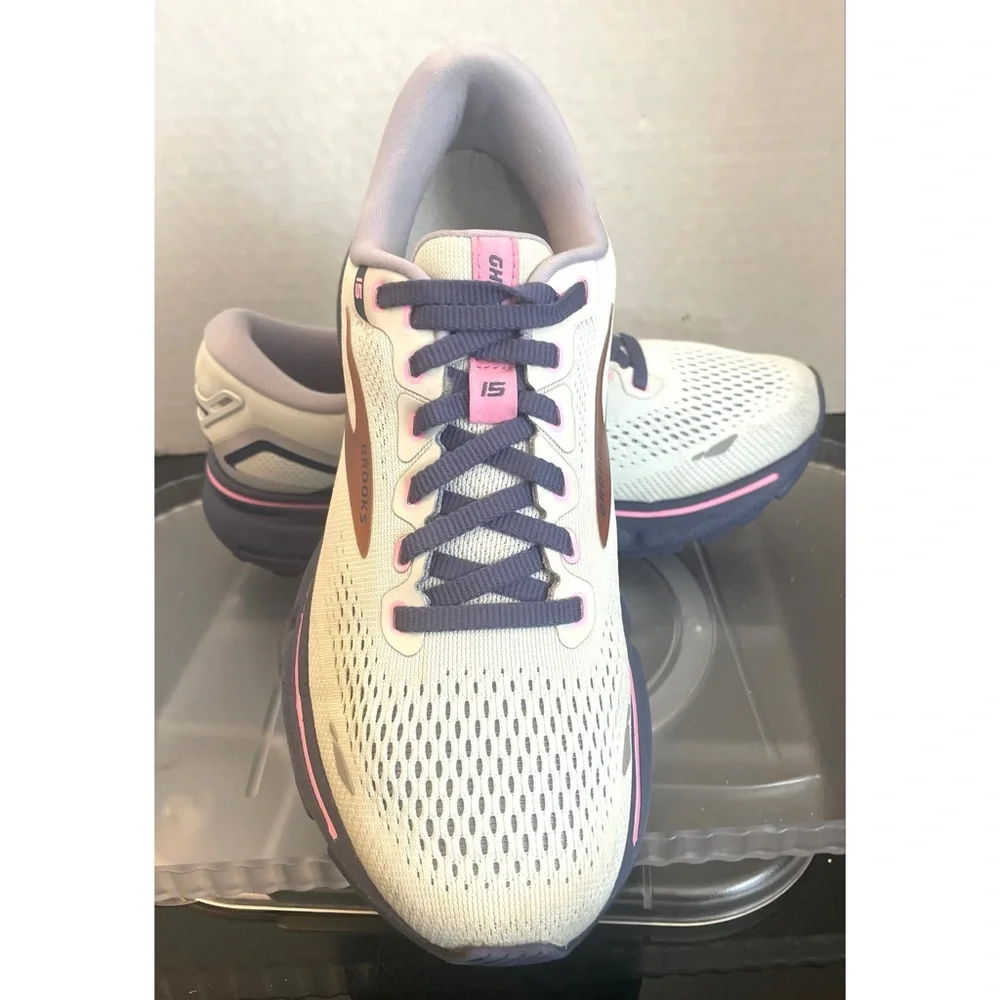 Women's Ghost 15 Running Shoes Sz 6.5  Gray/Pink - Picture 4 of 11